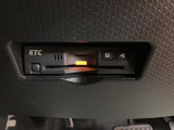 ETC車載器装備。高速道路のご利用時にとても便利♪セットアップをしてからお渡ししますので、あとはETCカードを差し込むだけで、わずらわしい料金所での現金支払いが不要となりスムーズに通過できます。
