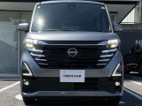LEDヘッドライトです。シャープな白光色のLEDランプを採用しました。人気の車ですので、お問い合わせはお早めに!