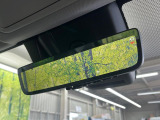 【デジタルインナーミラー】後席の大きな荷物や同乗者で後方が確認しづらい時でも安心!カメラが撮影した車両後方の映像をルームミラー内に表示。クリアな視界で状況の確認が可能です!