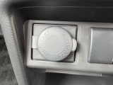 携帯の充電に使えるアクセサリーソケットです。
