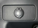 【充電用USB端子】デバイスの充電に便利です。※実際の接続端子は写真で確認or店舗までご気軽にお問合せください♪