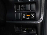 電動のスライドドアで楽々スムース!運転席からも開閉の操作もできます♪キーのスイッチひとつで自動開閉できる便利な機能もついてます♪