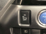 ハイブリッド車や電気自動車には「車両接近通報装置」が装着されています。早朝や深夜などできるだけ音を出したくない時にはスイッチで機能のON/OFFが可能です。