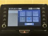 ディスプレイオーディオを装備。スマホと車をつなぐことで、これまでのナビに加えていろんなサービスが楽しめます。