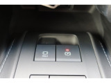 電動パーキングブレーキを搭載。スイッチ操作でパーキングブレーキを作動・解除することが可能ですので、操作の力が不要ですよ♪