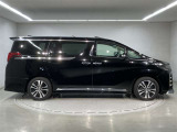 「こんな車屋さんがあるんだ!」、「おもしろい!」と感じていただけましたら、私どもも大変うれしく思います。ご来店のご感想、お待ちしております。