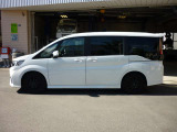 全車当社認証工場にて整備してからのお渡しとなります。オイルは無条件で交換、その他交換部品が出た場合もお客様の負担はありません。購入後も安心してお乗りいただるよう、しっかりと整備してから納車となります。