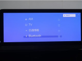 携帯電話とBlue Toothの連携により車の中でハンズフリー通話が可能です。