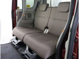 ゆとりある広々とした車内空間は、ドライブを始め買い物やレジャーなど、幅広く活躍します。一人でもみんなとでもお出かけを楽しみましょう!