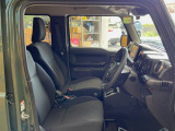 運転席シート廻りは使用感も少なく、良好な状態となっています。丁寧に使われていたことがよくわかりますね。