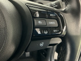 【アダプティブ・クルーズ・コントロール】予め設定した車速内でクルマが自動的に加減速。 前走車との適切な車間距離を維持しながら追従走行し、高速道路でのドライバーの疲労を軽減してくれる嬉しい機能付♪