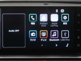 ディスプレイオーディオを装備。スマートフォンとクルマを繋ぐことで、これまでのナビに加えて色々なサービスが楽しめます。