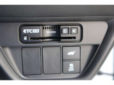 有料道路のレーン通過に便利なETC2.0車載器を装着しています。ご利用にはセットアップが必要となります。