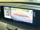 【360&deg;ビューモニター】専用のカメラにより、上から見下ろしたような視点で360度クルマの周囲を確認することができます☆縦列駐車や幅寄せ時に活躍してくれます♪