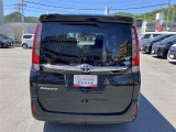 広々とした車内空間に優れた燃費性能。更にデザインも上質で人気のお車です!
