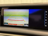 バックモニター付なので後退時に後方が見えるので安心。 車は構造上、死角がたくさんなので万が一を考えると必須ですね。 あくまで補助の為の装備、バックは目視で確認する事が重要ですよ。