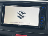 【純正ナビ】人気の純正ナビを装備しております。ナビの使いやすさはもちろん、オーディオ機能も充実!キャンプや旅行はもちろん、通勤や買い物など普段のドライブも楽しくなるはず♪
