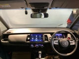 開放感のある運転席まわり! 運転席からの視界は良好です!!