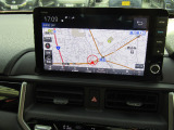 ナビゲーションはギャザズメモリーナビ(LXM-242ZFNi)を装着しております。AM、FM、Bluetooth、フルセグTVがご使用いただけます。初めて訪れた場所でも安心ですね!