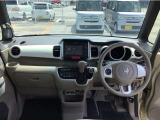 【インパネ】伸びやかで操作性の高いインパネ周り。毎日乗る車だからこそお気に入りの空間で。