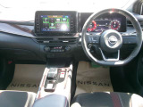 操作しやすい運転席廻り!操作パネルも使いやすい!!ドライブが楽しくなります!