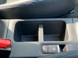 運転席に設置しておりますので便利でございます。