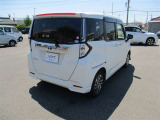 バックカメラが付いているので後方確認が非常にしやすいです。今や運転初心者も熟練者も必須装備!ついていて損はないですね♪