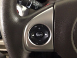 ステアリングリモコンは、運転中でも簡単に音量調整やチャンネル変更もできます!わき見運転防止にもつながるので安心です♪