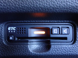 ■【ETC車載器】が装備されています。セットアップをしてお渡しとなり、ETCカードを差し込むだけで高速道路の利用が可能です。