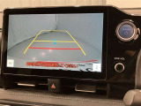 車庫入れや後方操作をサポート!苦手な駐車も安心のバックモニター付きです♪ガイド線も表示されますので、どこまで下がれば良いか目安にもなります☆