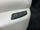 シートメモリー機能付きの電動シートで、異なったシートポジションを記憶させておくことが出来ます!