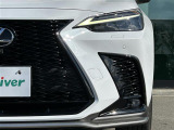 【三眼フルLEDヘッドランプ】ヘッドライトの高さを乗車人員による沈み込みを感知して自動で調整します!機能には限界があるためご注意ください。
