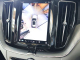 更に360&deg;ビュー表示も可能です 車を上から見下ろしたように車外を確認できるため、一切の死角がない状態で駐車が可能です
