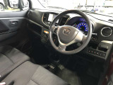 運転席に座ると、前方が見やすくて運転し易そうな印象です♪