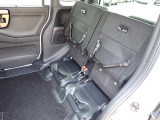 ◆チップアップ&ダイブダウン機構付【ULTR SEAT】は後席座面を左右分割で跳ね上げることができます。トランクで積載できない背の高い荷物をラクラク収納できます。ホンダ車ならではの人気装備です。