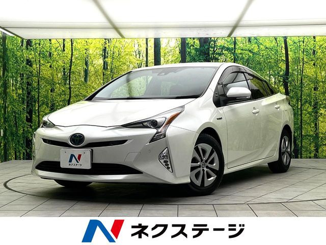 トヨタ プリウス 