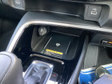 【ワイヤレス充電器】ワイヤレス充電対応のスマートフォンを置くだけで充電が可能です♪