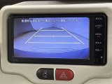 【バックカメラ】あると便利なバックカメラ装備!駐車時に後方がリアルタイム映像で確認できます。立体駐車場や夜間の車庫入れ時に大活躍!運転スキルに関わらず、今や必須となった装備ですね♪