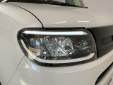 【LEDヘッドライト】明るい光が瞬時に立ち上がり、必要な場所を均一に照らします。寿命も長く省エネで、スタイリッシュなデザインは現代の主流です♪