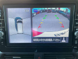 上から丸見えアラウンドビュー!車を真上から見下ろした様な映像を映し出します。これで苦手な車庫入れもラクラク。