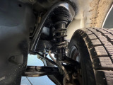 お車を安心してお乗りいただく為には、足回りの定期点検が欠かせません。サービスサポート(有償保証)では無料点検もご提供しており、安心のカーライフをお過ごしいただけるサポート体制が整っています。