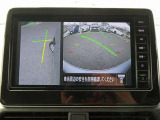 サイドブラインドモニター!!狭い道でのすれ違いで助手席側前方などの死角を減らし、壁などへの接触防止をサポートします。