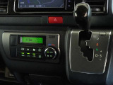 車内を快適に、オートエアコンを装備しています。
