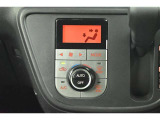 お好きな温度に設定すれば自動的に温度を調節、車内を快適空間に仕上げてくれます。