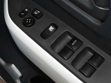 電動格納式ドアミラー・パワーウインドウを装備しています。