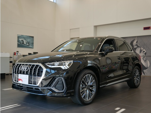 アウディ Q3 