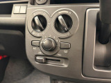 ご納車後の定期的点検に合わせて、「エンジンオイル&フィルター交換」を行うお得なメンテナンスパッケージの「安心メンテナンスパック」をおすすめしております。詳細については当店スタッフまでお尋ねください。