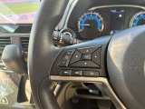 ハンドル左側のスイッチでオーディオの操作が可能なので、運転中でも楽に調整できます(^^♪