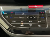 Wエアコン付きです!運転席・助手席それぞれ快適な車内でお過ごしいただけます。