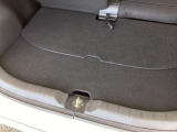 アイデア次第でいろいろな使い方ができる広くて使い勝手のいい荷室。